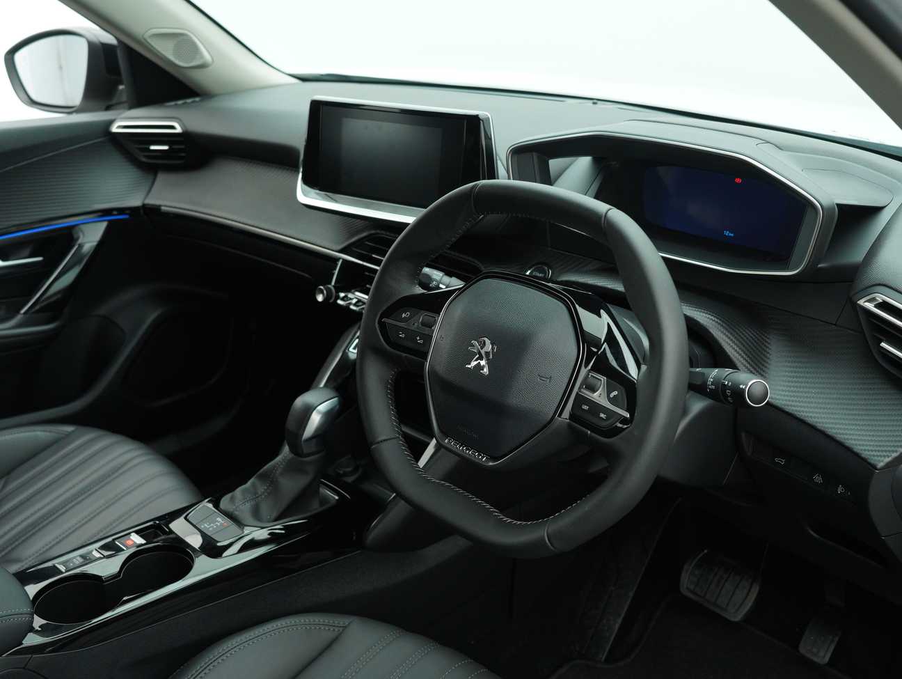 used 2025 Peugeot 2008 Allure 1.2