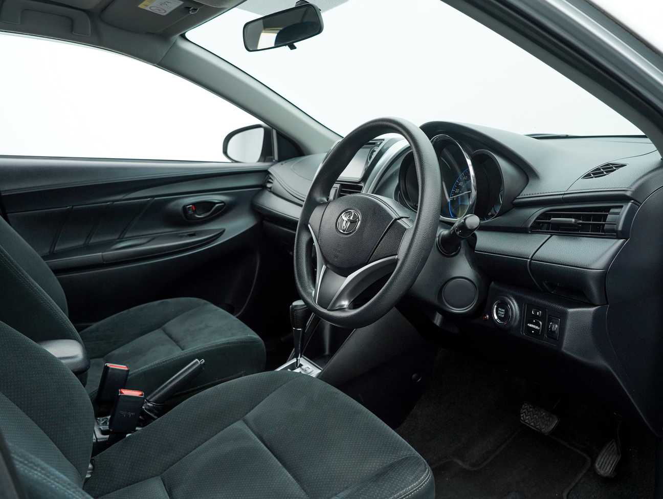 terpakai 2015 Toyota Vios J 1.5