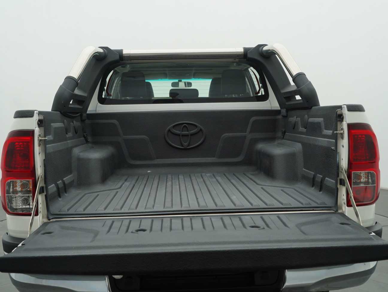 used 2016 Toyota Hilux G Dual Cab 2.4