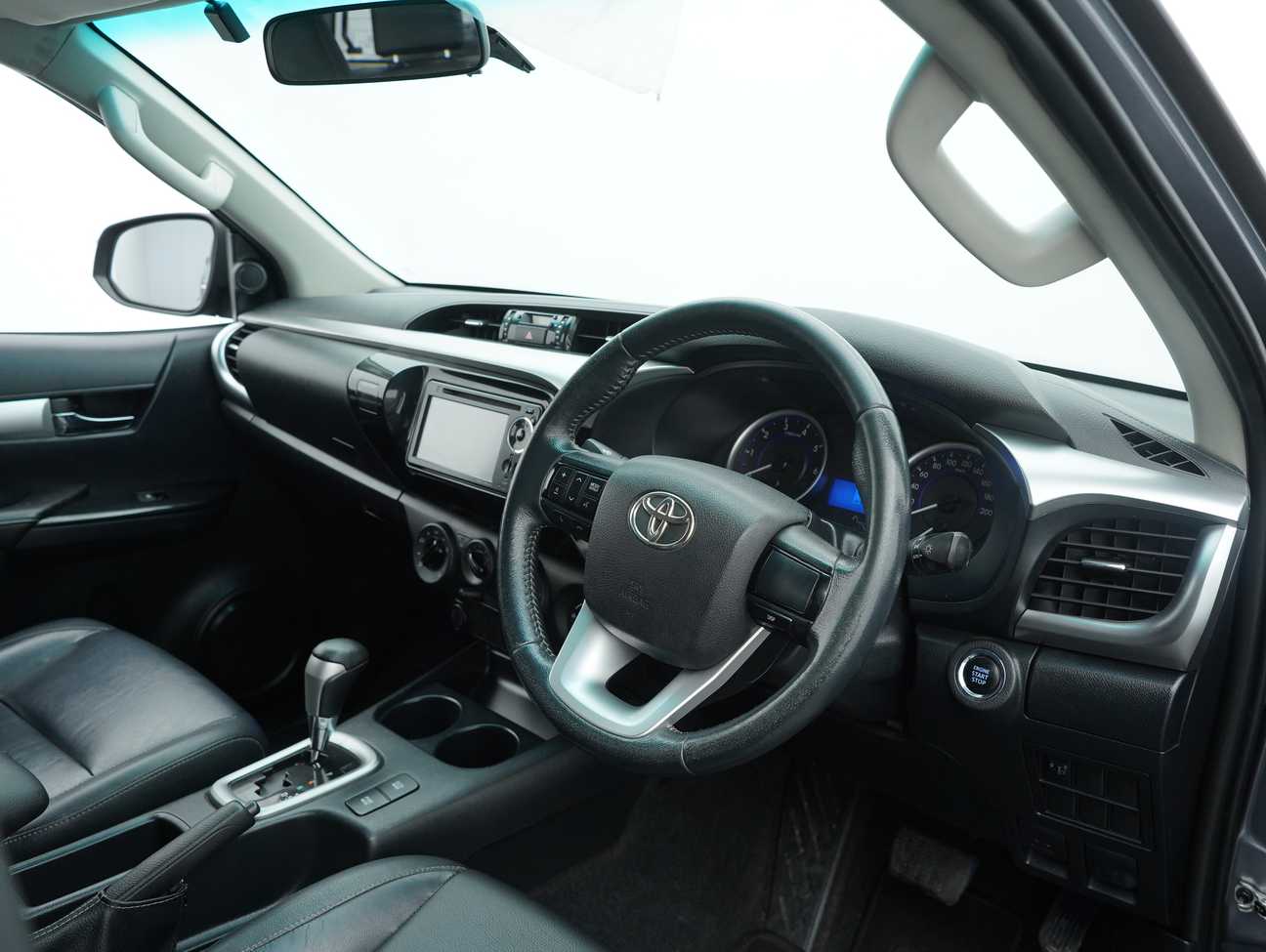 used 2016 Toyota Hilux G Dual Cab 2.4