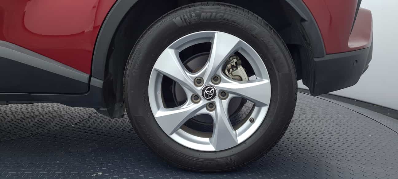 used 2018 Toyota C-HR  1.8