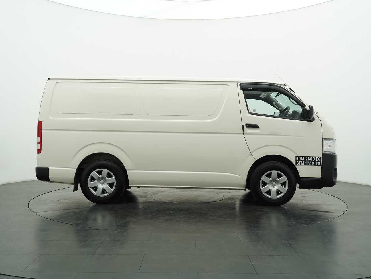 used 2022 Toyota Hiace Panel 2.5
