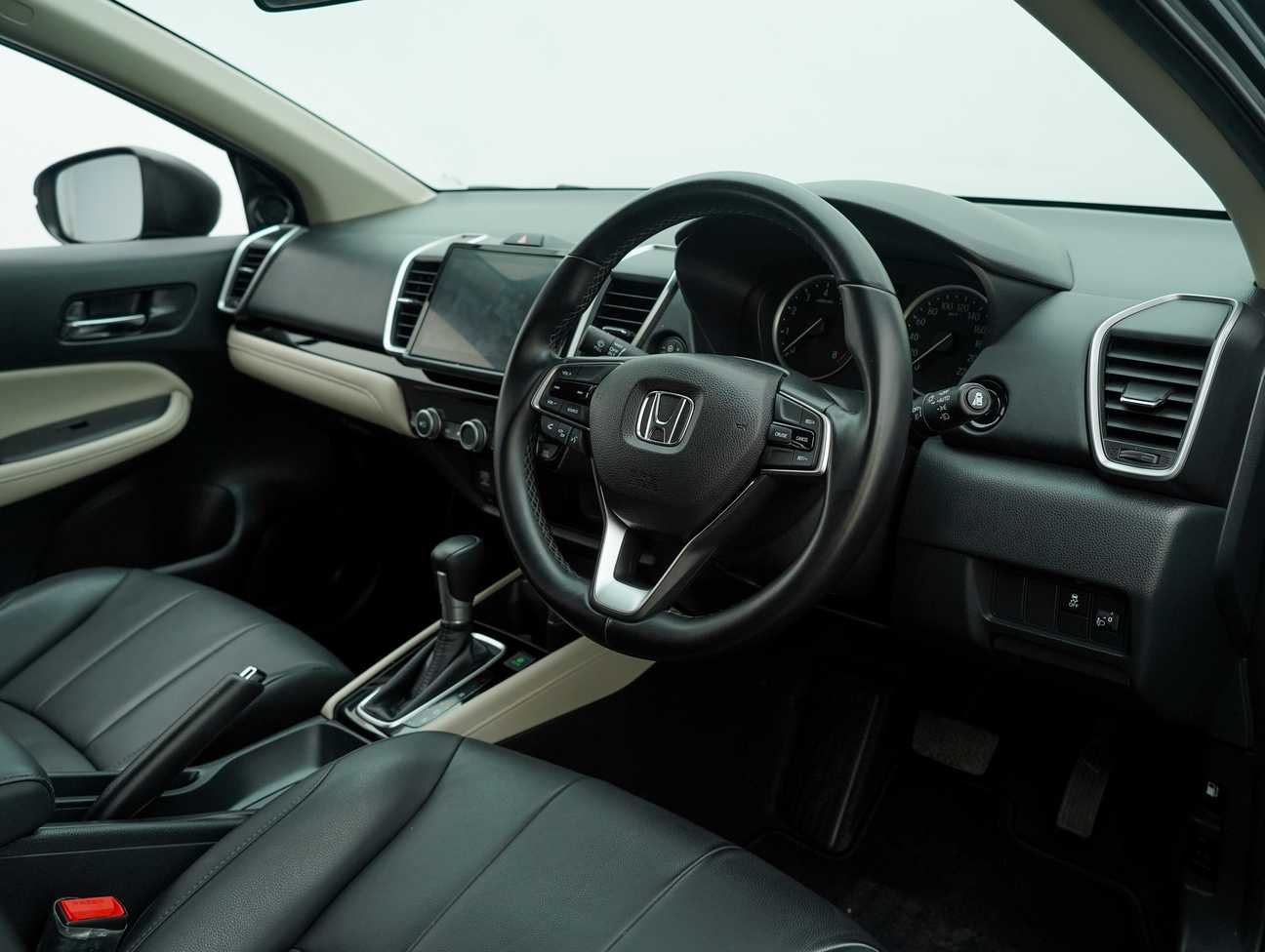 used 2022 Honda City V 1.5