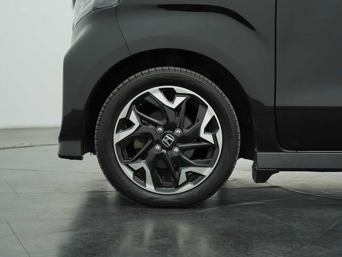 terpakai 2020 Honda N-Box Custom G L 0.7