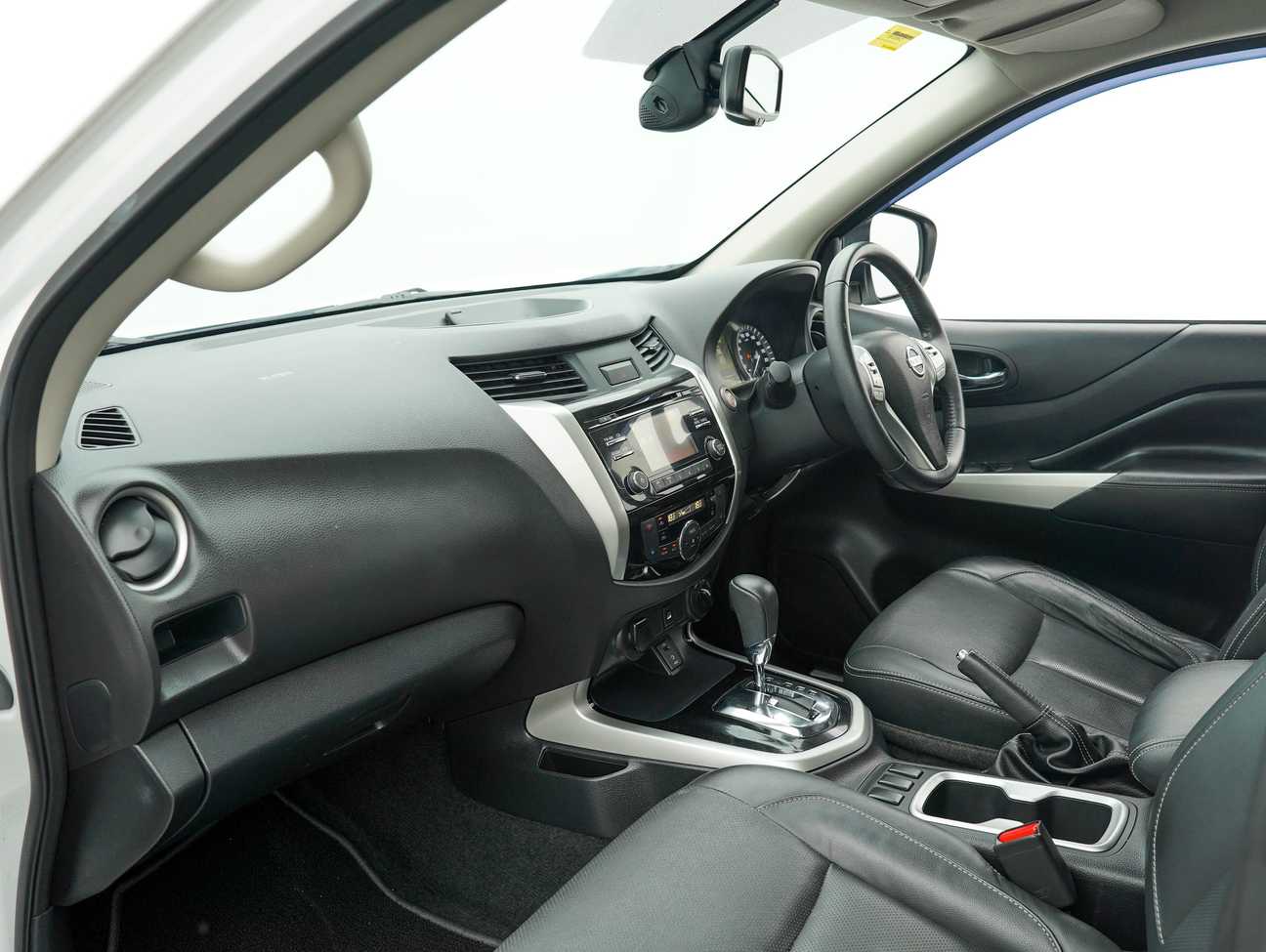 terpakai 2017 Nissan Navara NP300 VL 2.5