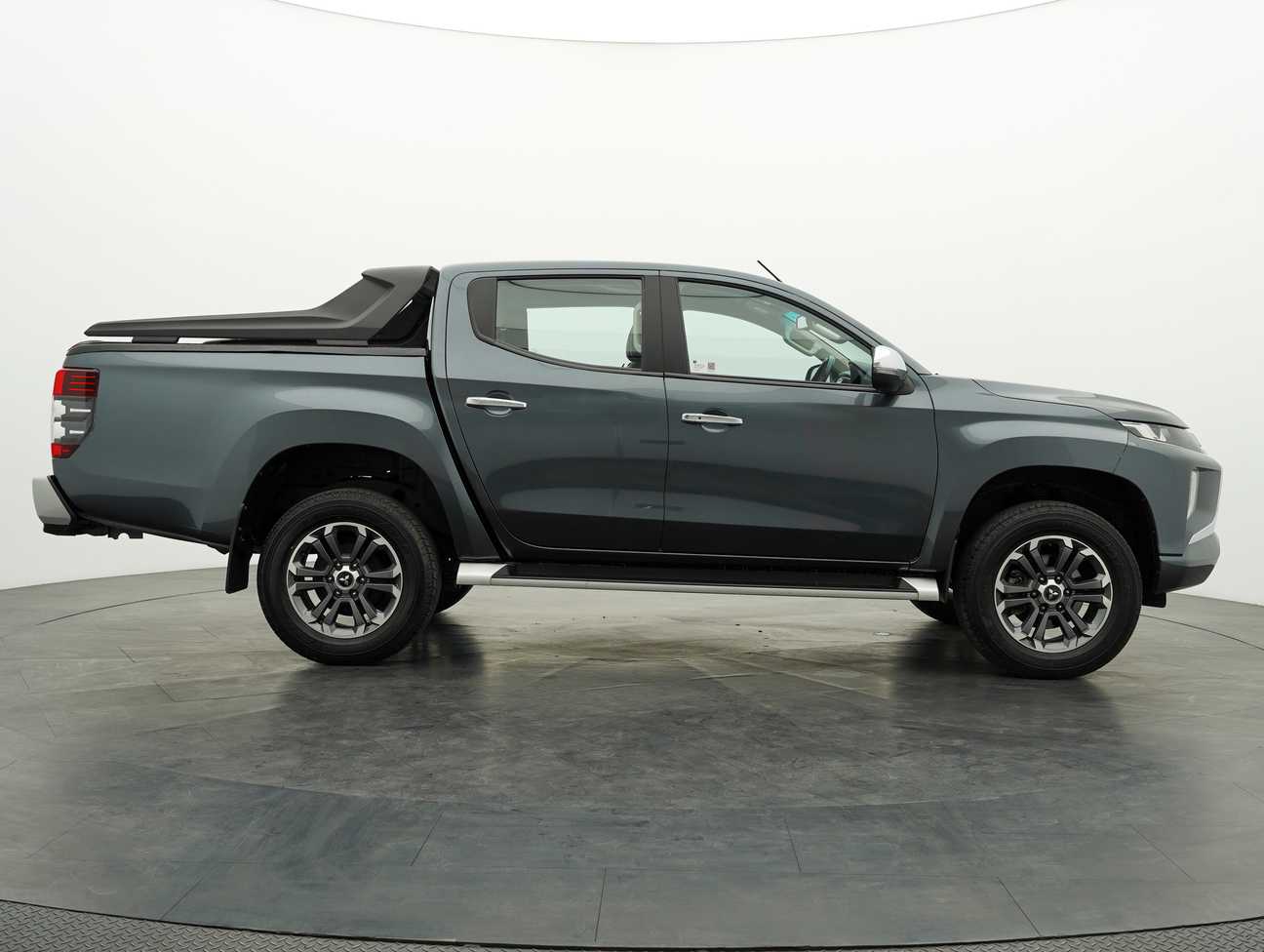 used 2021 Mitsubishi Triton VGT Premium Updated Spec Dual Cab 4X4 2.4