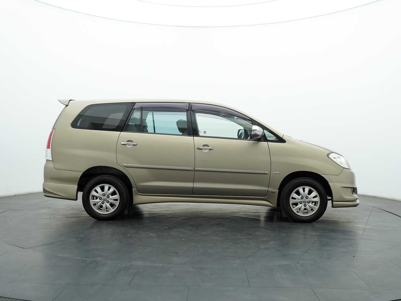 used 2011 Toyota Innova G 2.0