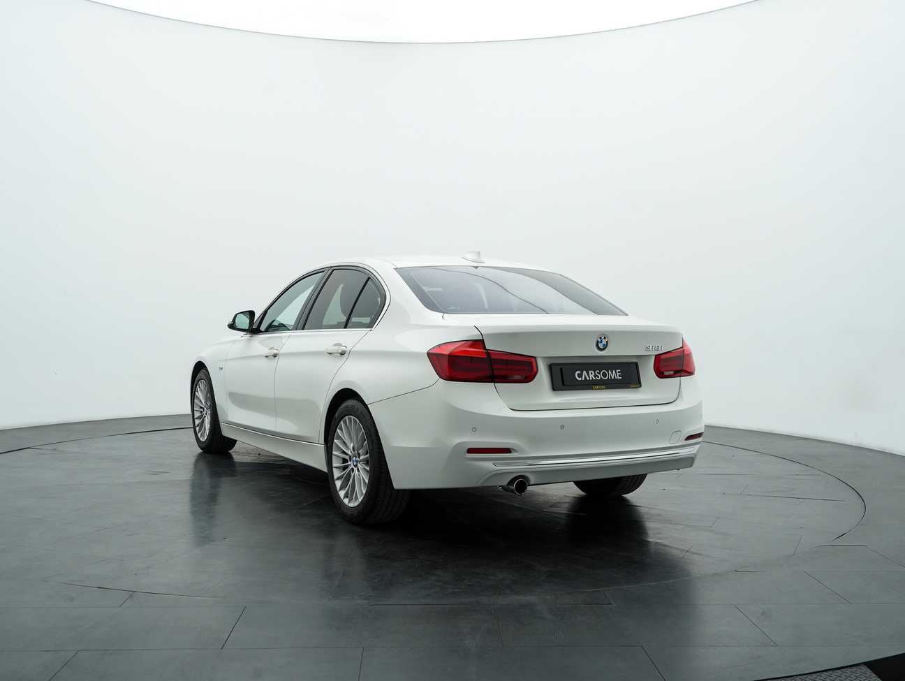 terpakai 2016 BMW 318i Luxury 1.5