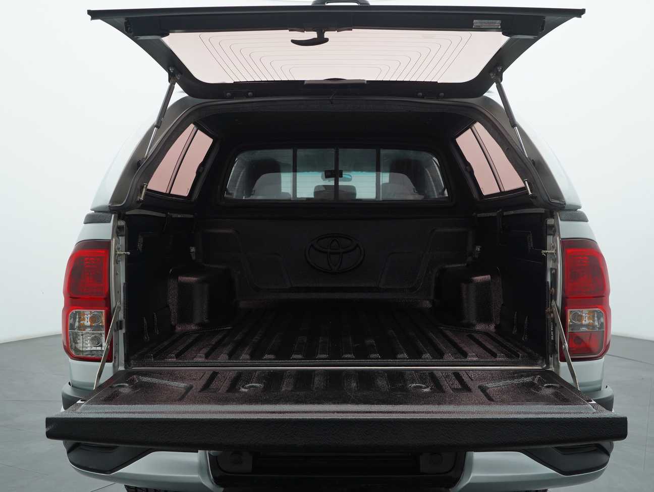 used 2017 Toyota Hilux G Dual Cab 2.8