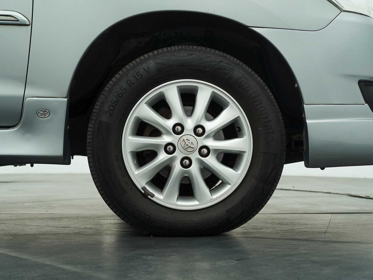 used 2011 Toyota Innova G 2.0