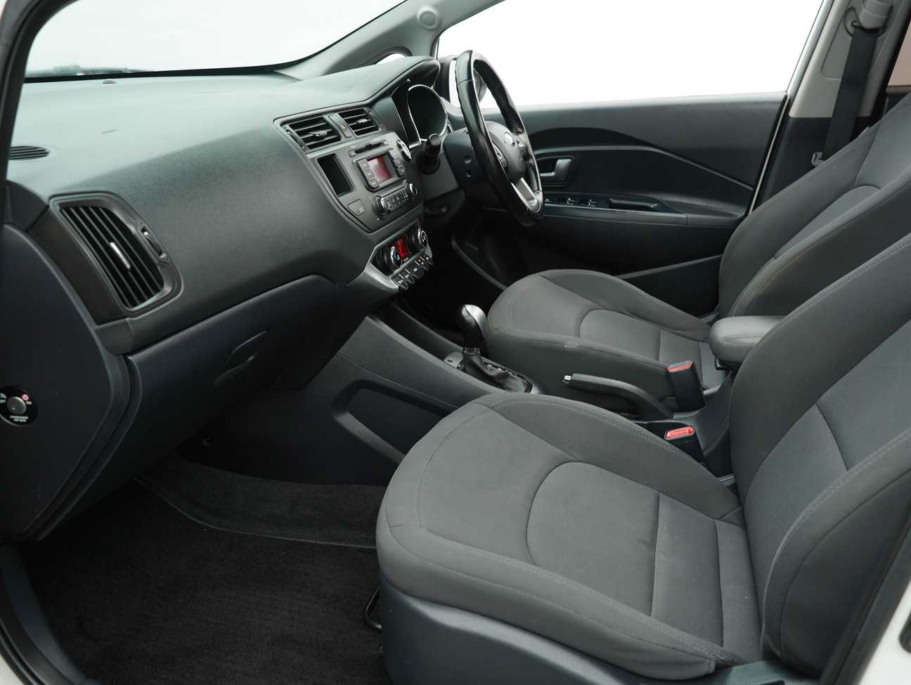 used 2015 Kia RIO UB 1.4