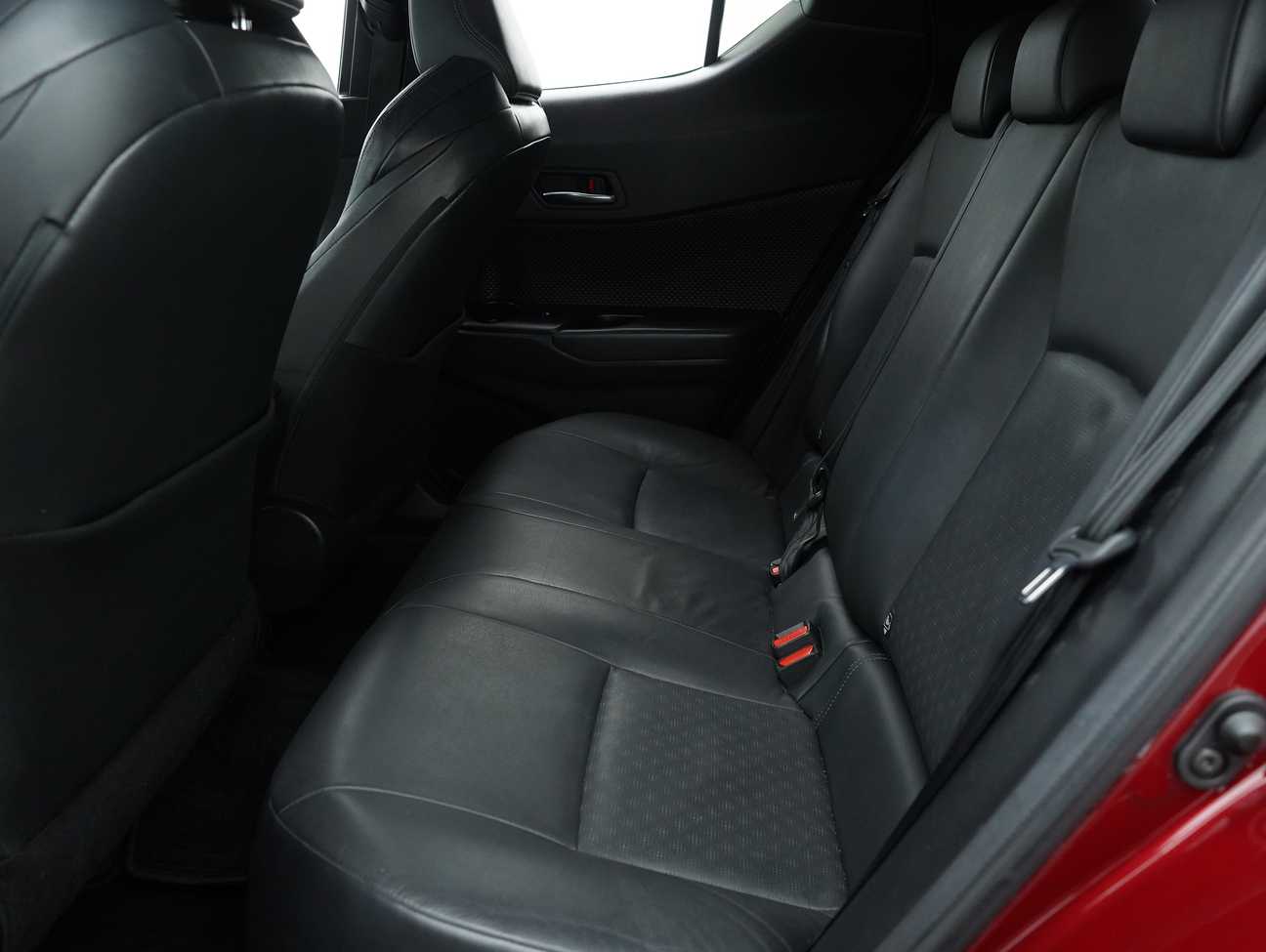used 2018 Toyota C-HR  1.8