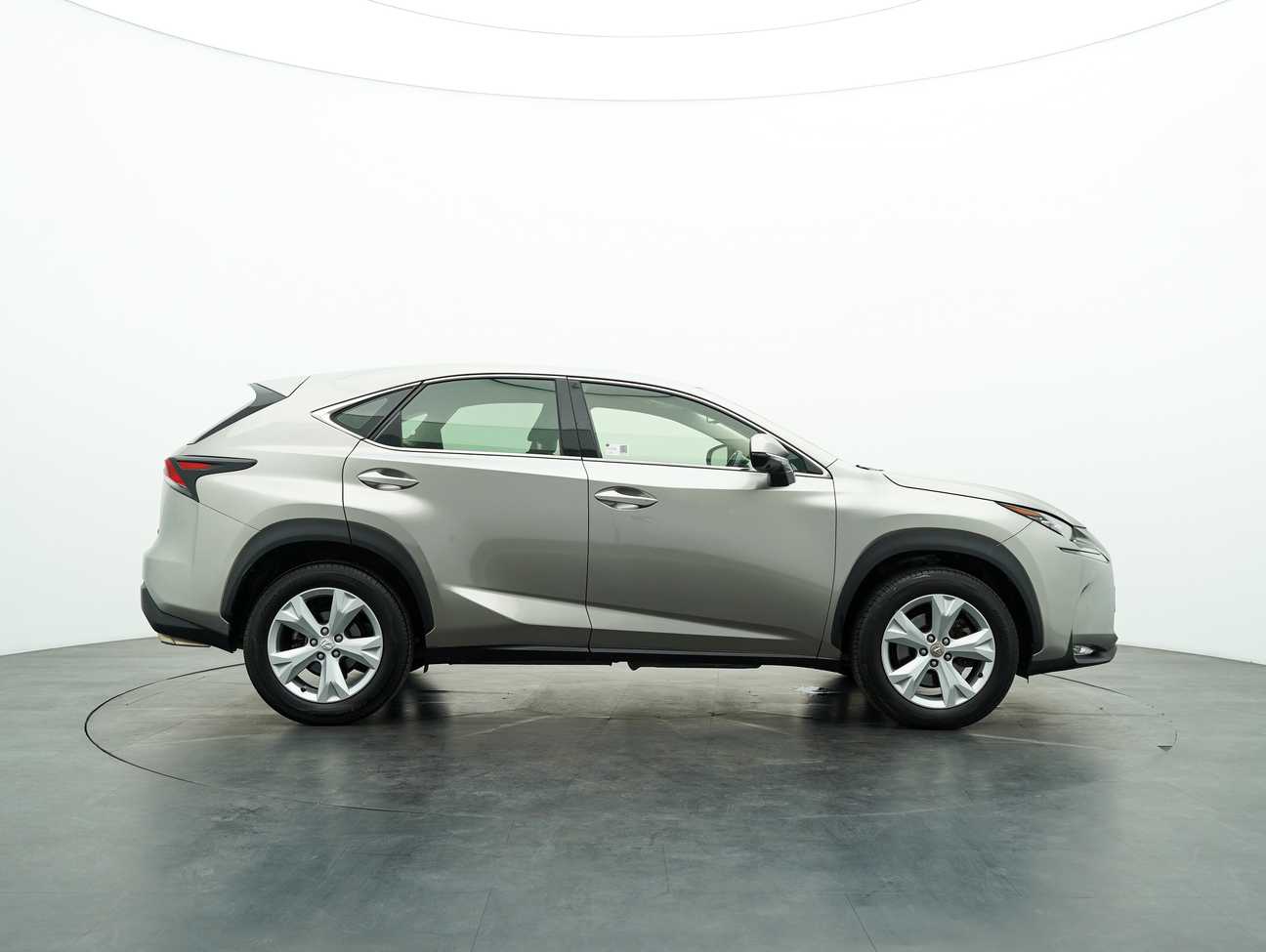 used 2015 Lexus NX 200t Luxury 2.0