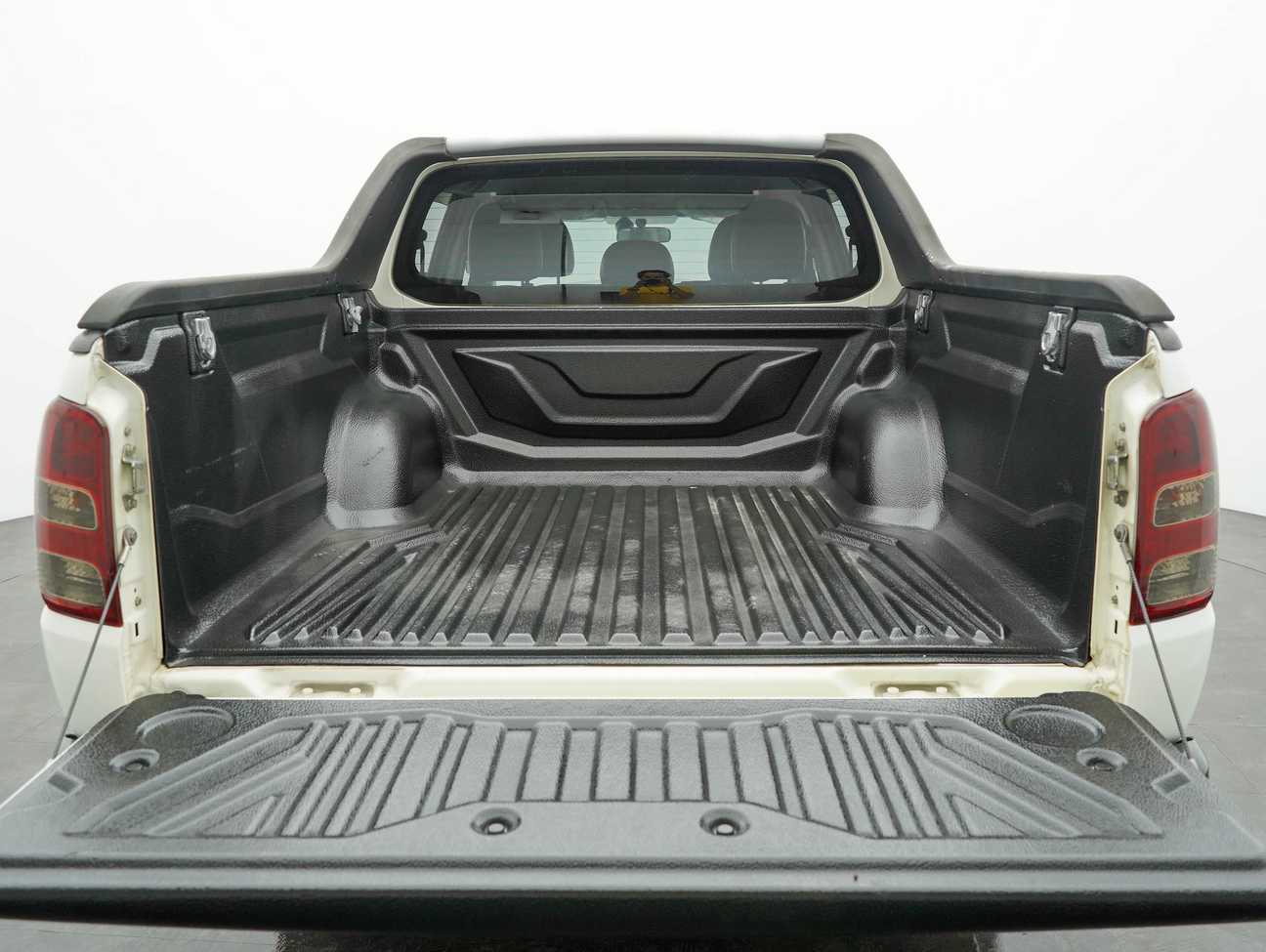 terpakai 2015 Mitsubishi Triton VGT Adventure 2.5