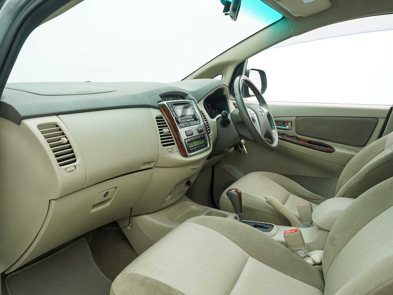 used 2011 Toyota Innova G 2.0