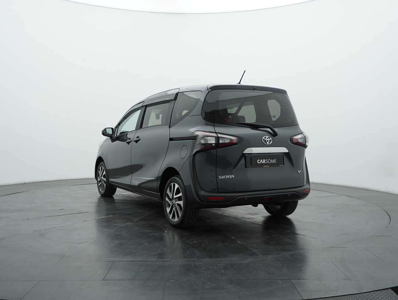 used 2017 Toyota Sienta V 1.5