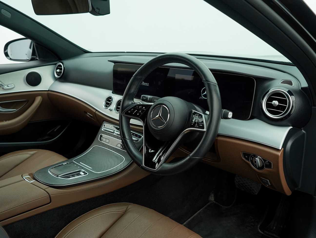 used 2022 Mercedes-Benz E200 Avantgarde 2.0