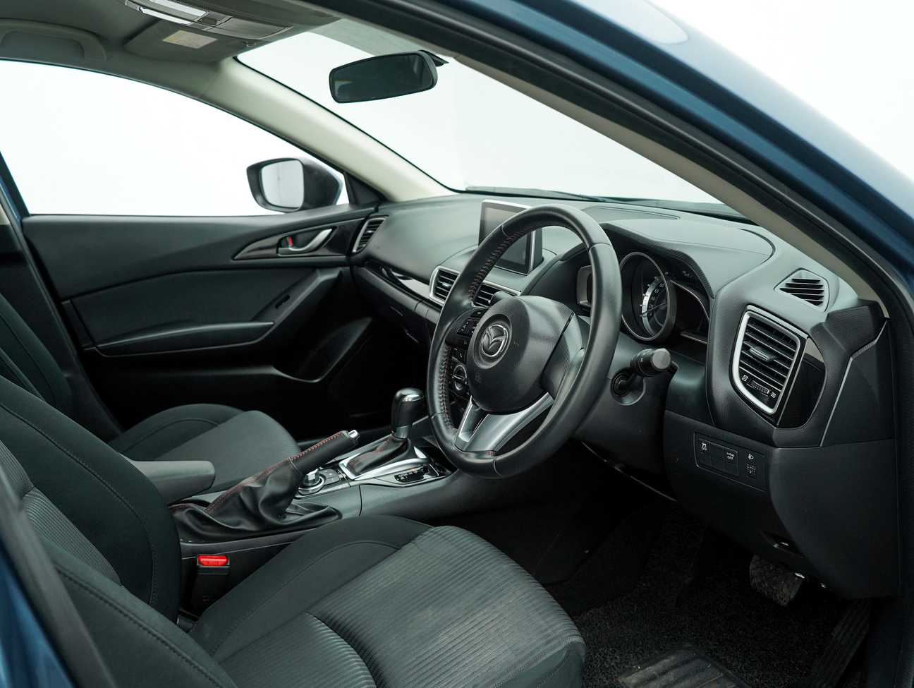 terpakai 2016 Mazda 3 SKYACTIV-G GL 2.0