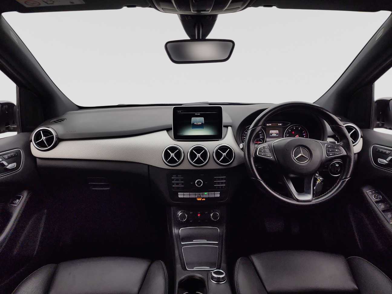terpakai 2015 Mercedes-Benz B200 Sport Tourer 1.6