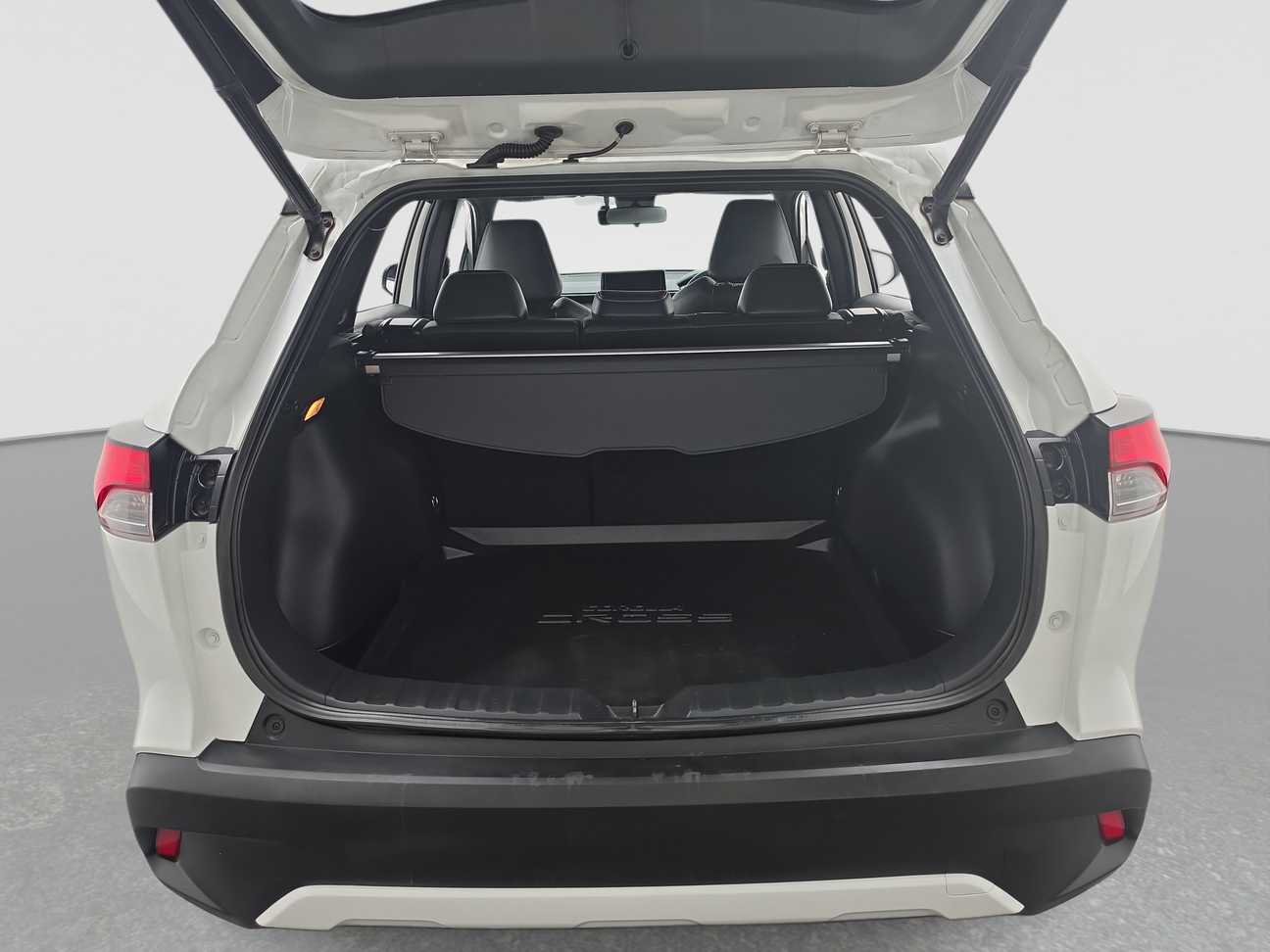 used 2021 Toyota Corolla Cross V 1.8