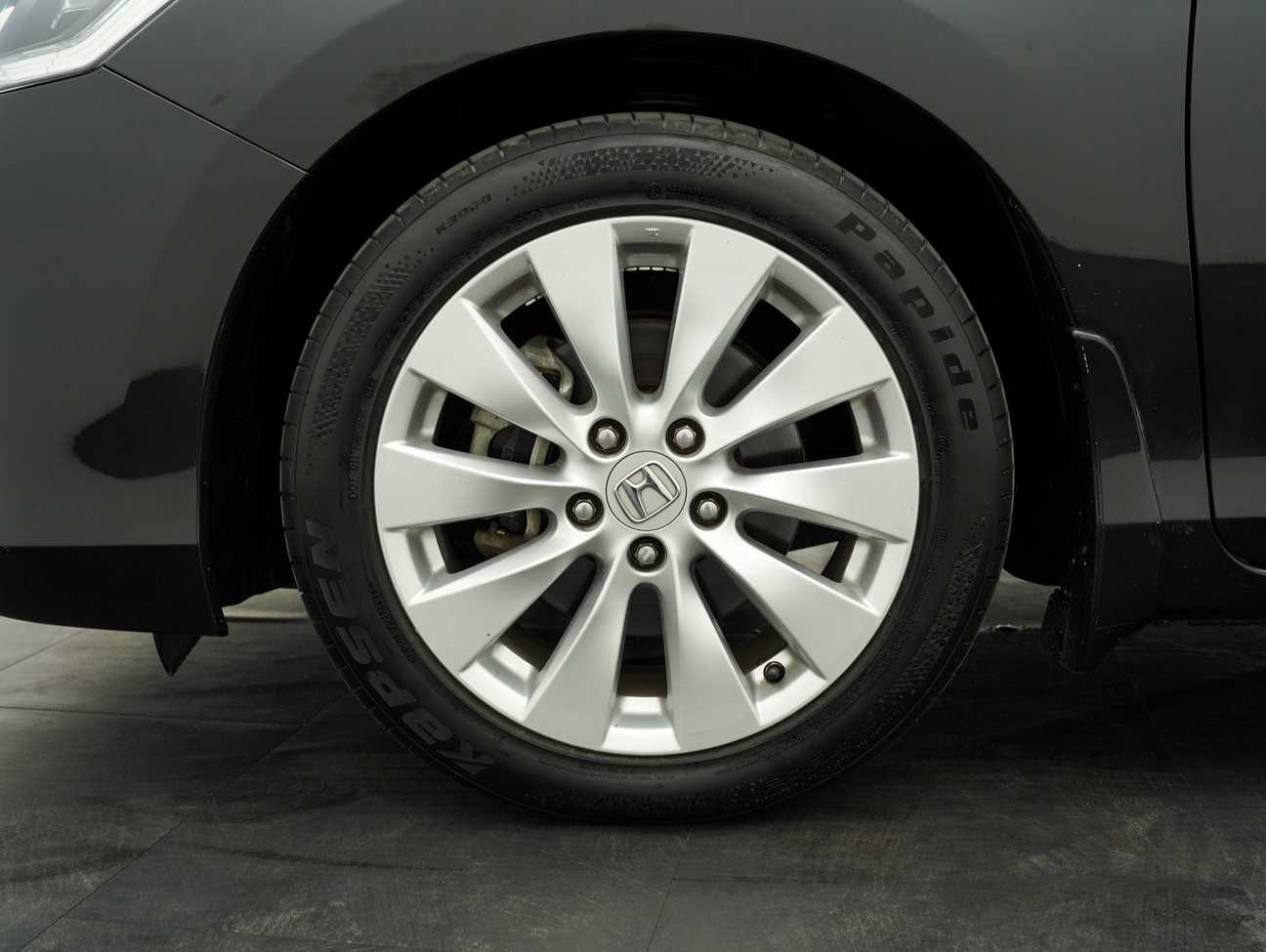 terpakai 2014 Honda Accord VTi-L 2.0