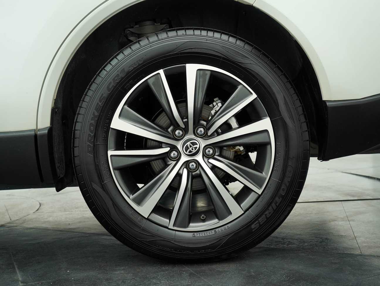 used 2021 Toyota Harrier Luxury 2.0