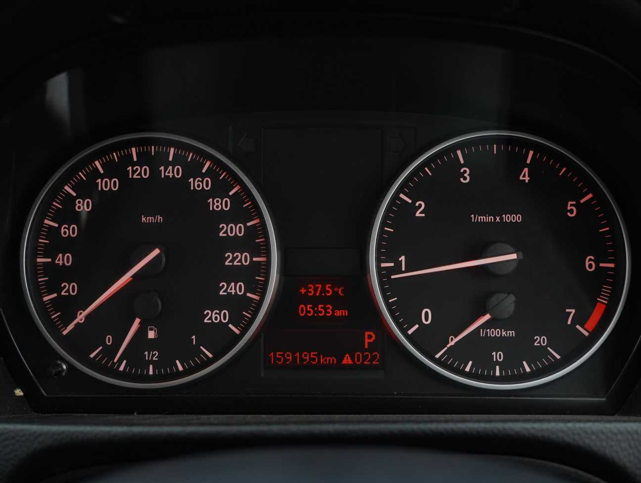 used 2011 BMW 320i  2.0