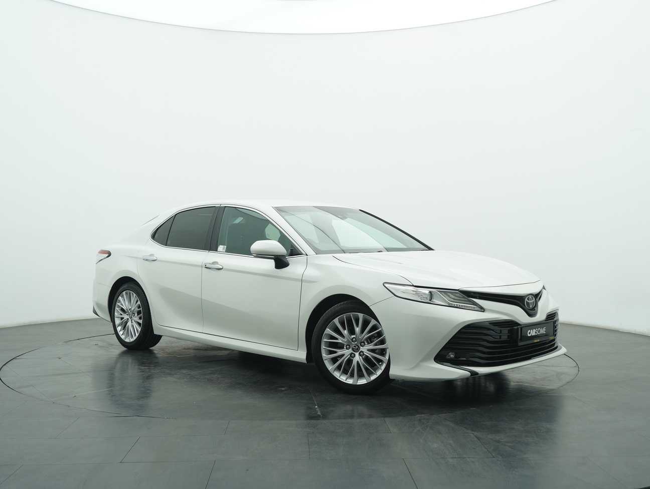 used 2018 Toyota Camry V 2.5