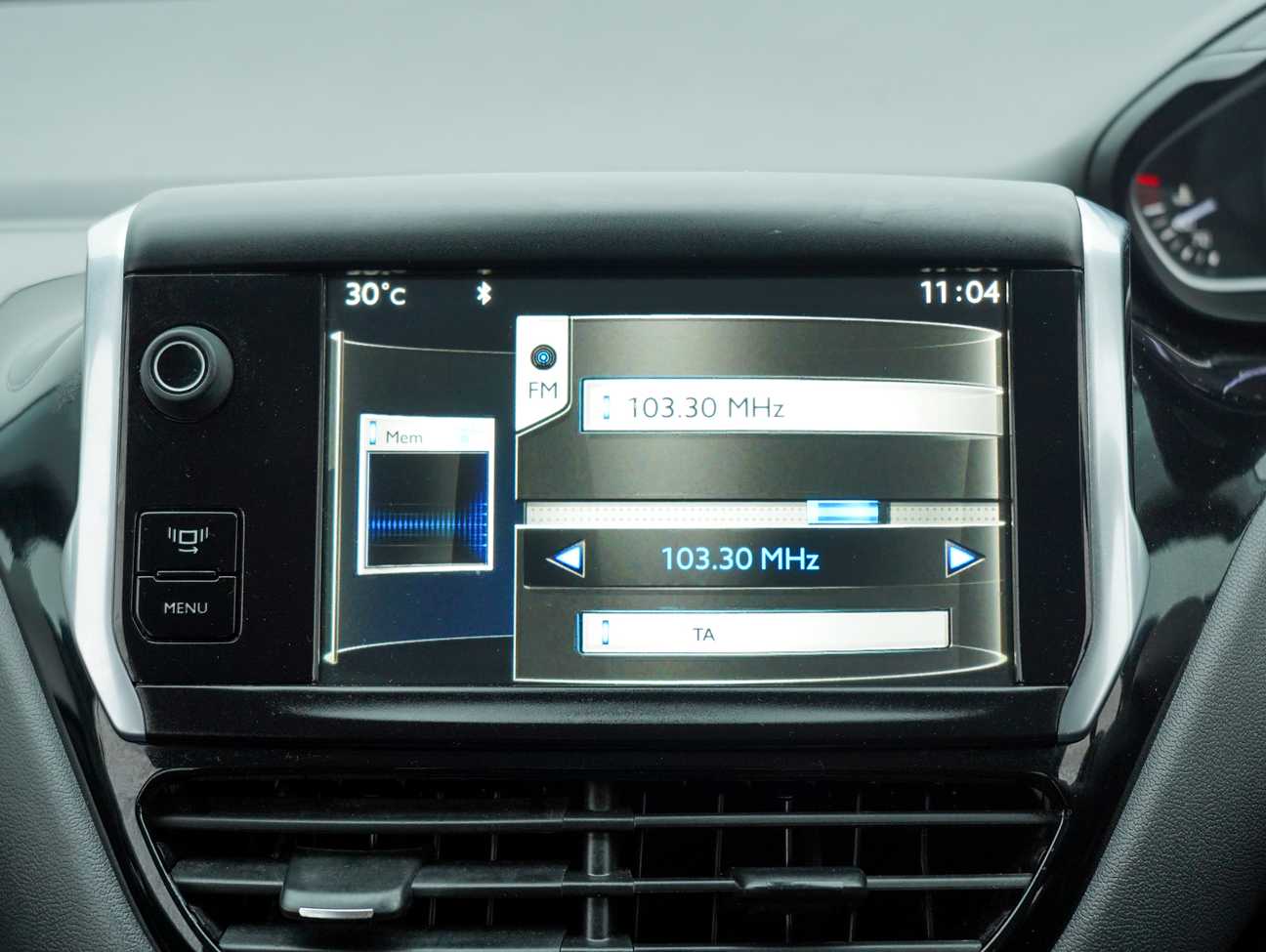 terpakai 2014 Peugeot 208 Allure 5 Door 1.6