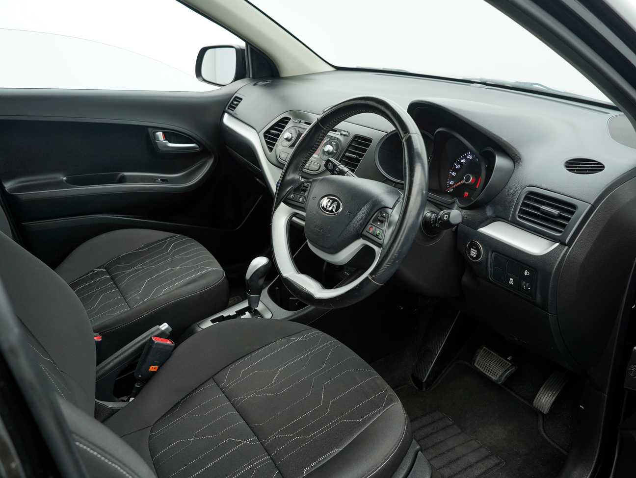 terpakai 2013 Kia PICANTO TA 1.2