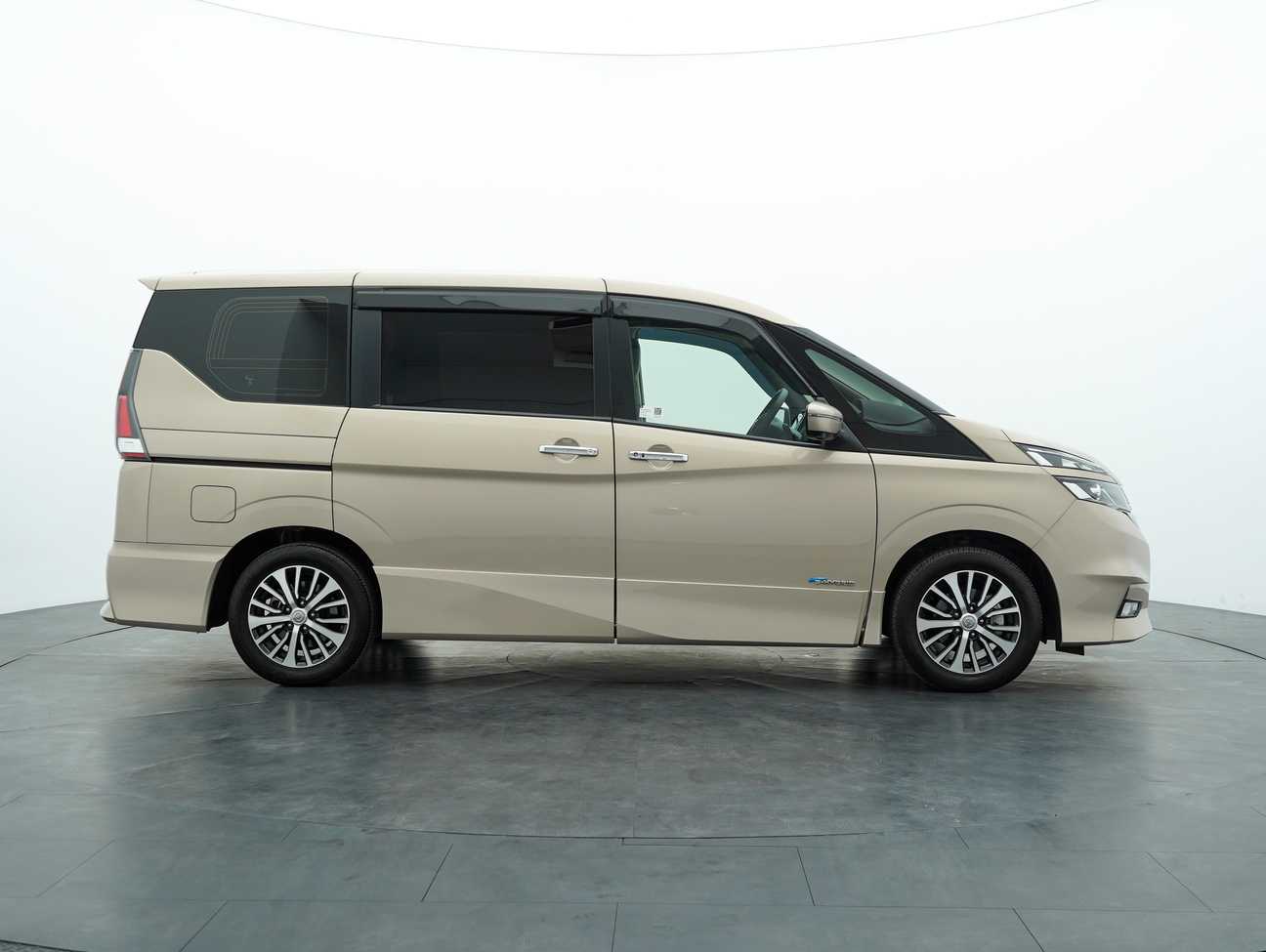 terpakai 2020 Nissan Serena S-Hybrid High-Way Star 2.0