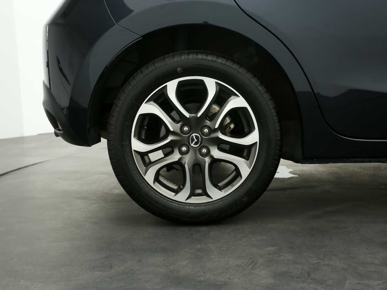 terpakai 2017 Mazda 2 HATCHBACK SKYACTIV 1.5