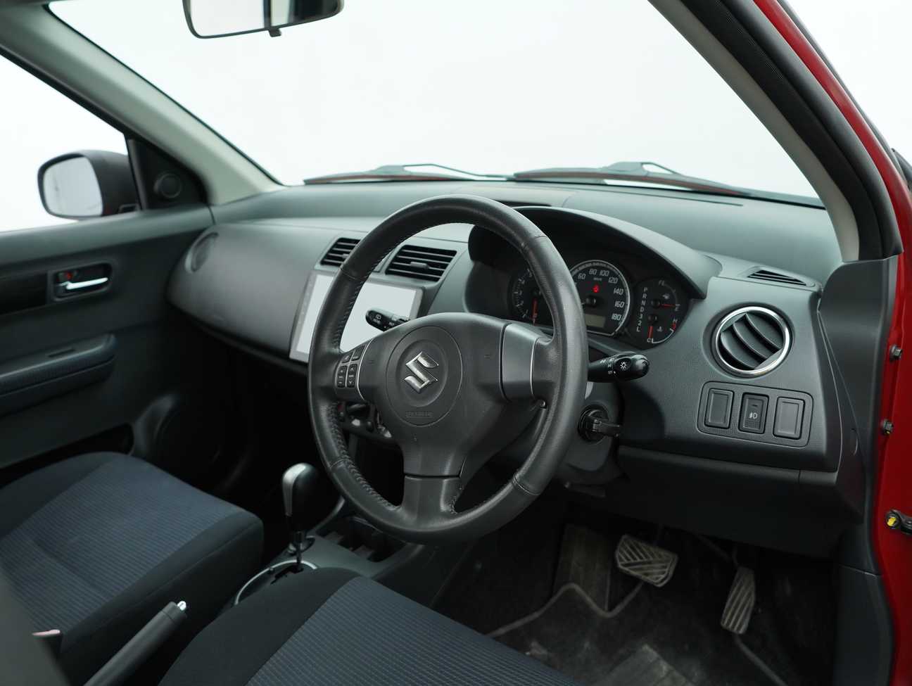 used 2012 Suzuki Swift GLX 1.5