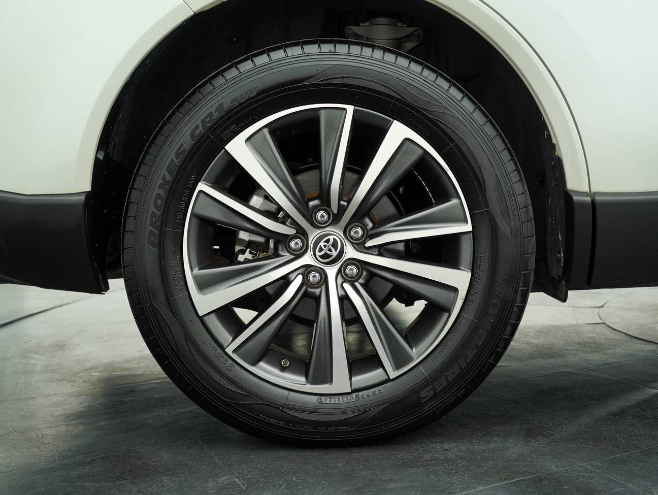 used 2021 Toyota Harrier Luxury 2.0