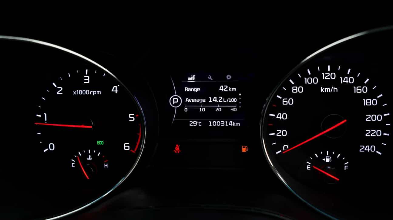 terpakai 2017 Kia CARNIVAL YP 2.2