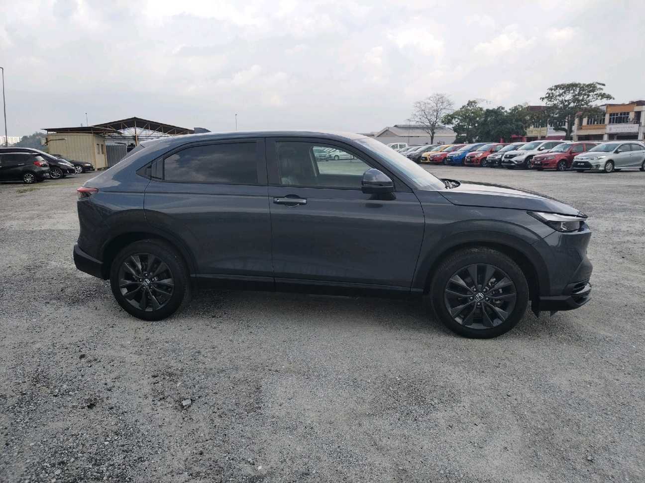 used 2025 Honda HR-V V 1.5