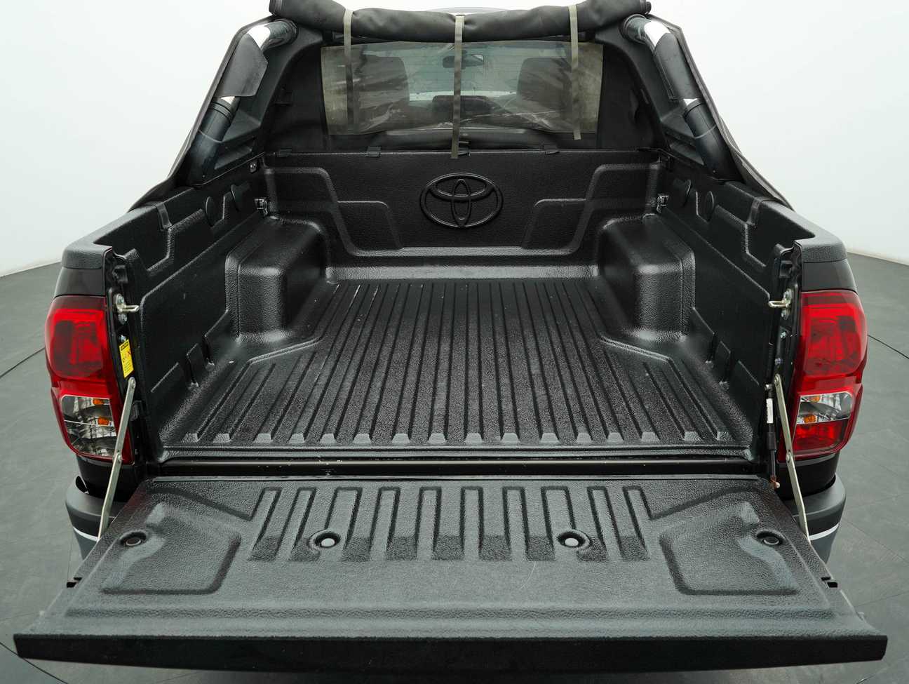 used 2019 Toyota Hilux L-Edition Dual Cab 2.4