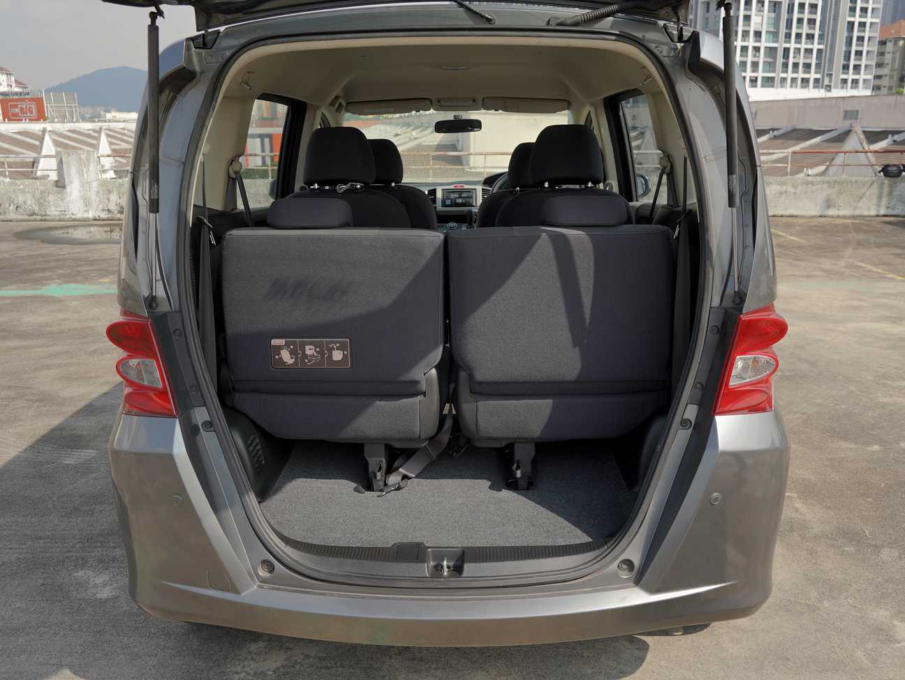 used 2010 Honda Freed E 1.5