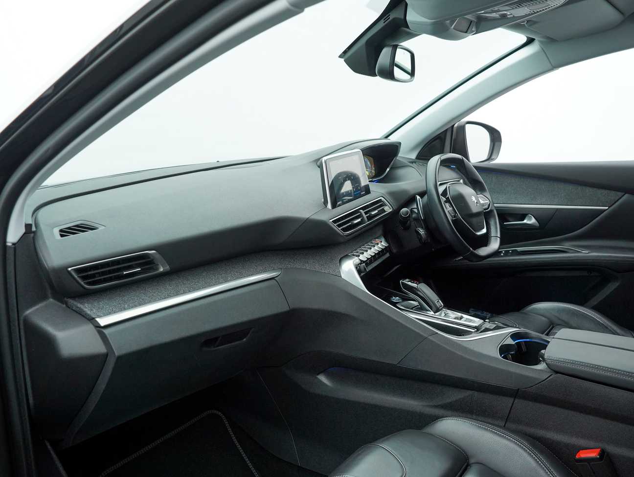 terpakai 2018 Peugeot 3008 THP Allure 1.6