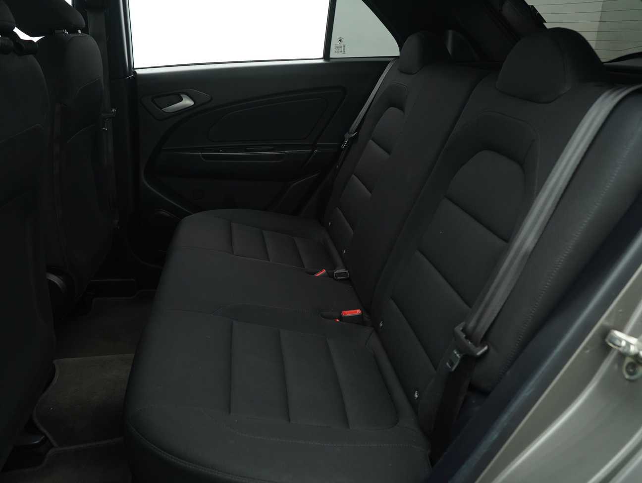 terpakai 2015 Proton Iriz Standard 1.3