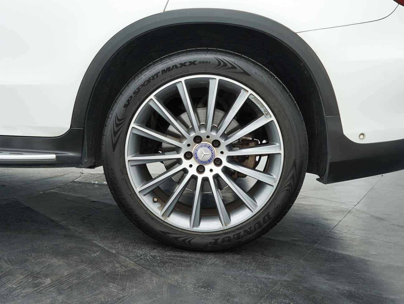 used 2017 Mercedes-Benz GLC250 4MATIC AMG Line 2.0