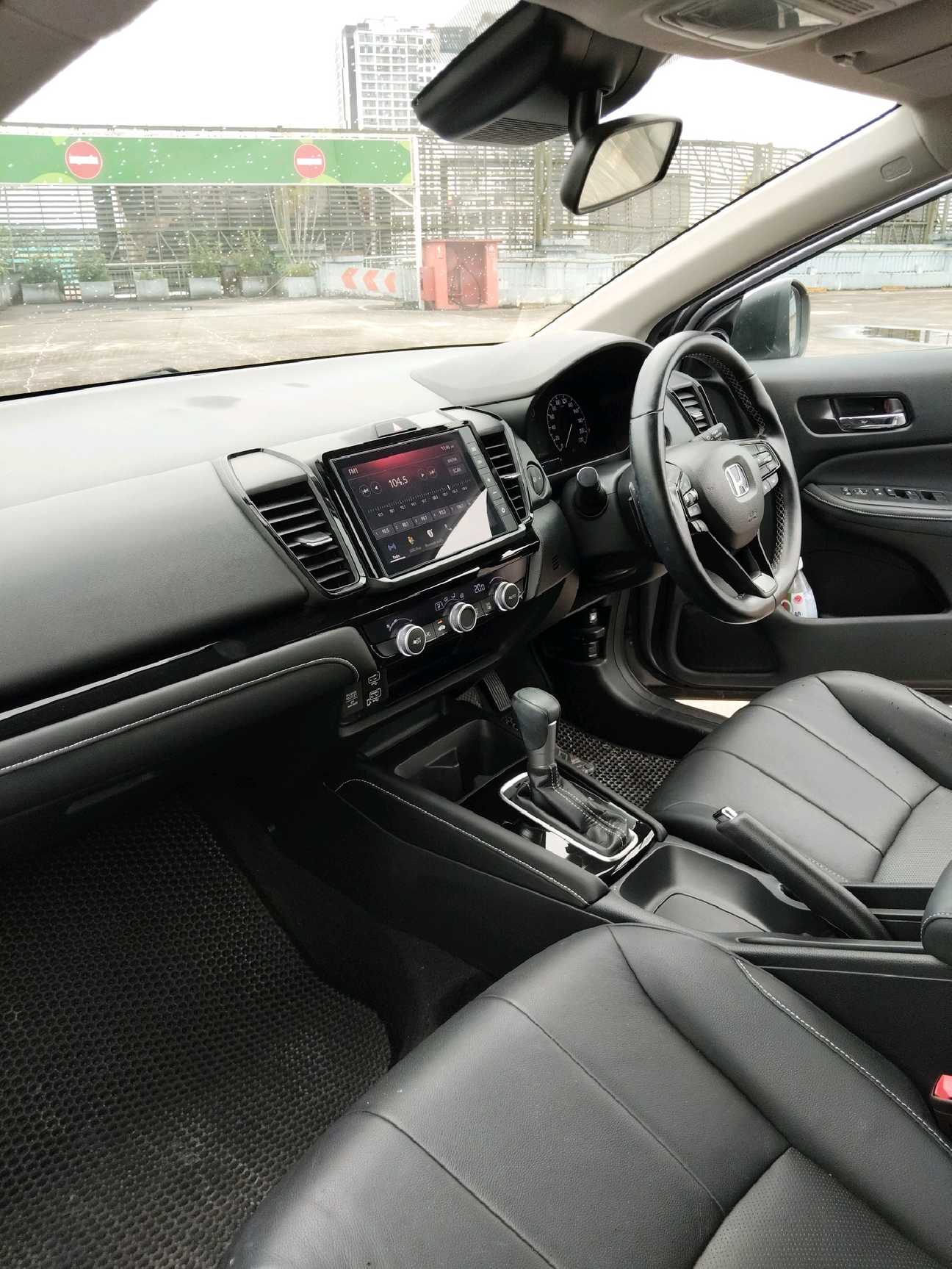 terpakai 2022 Honda City V Sensing 1.5