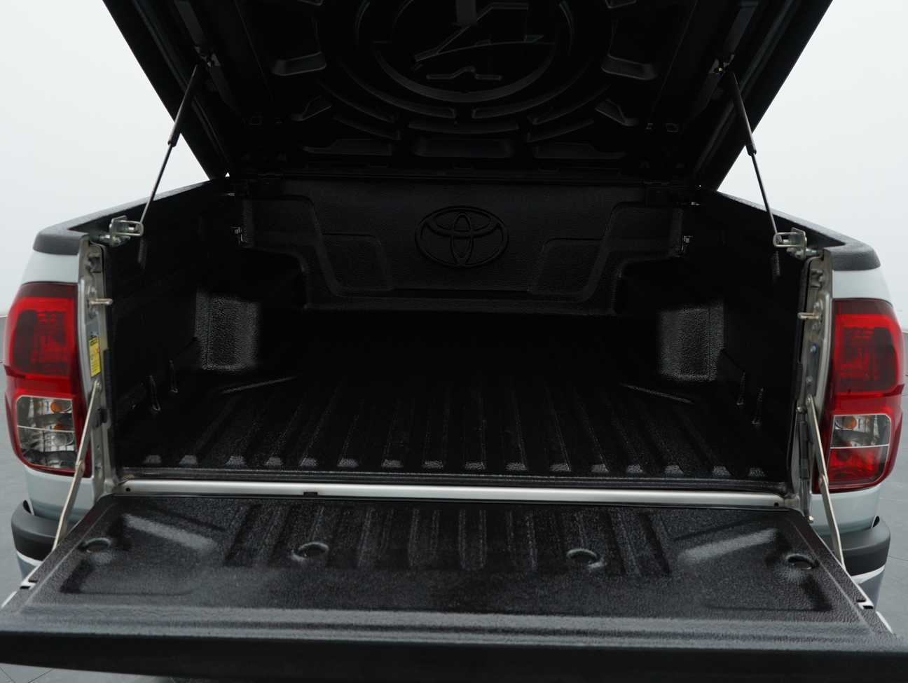 used 2020 Toyota Hilux G Dual Cab 2.4