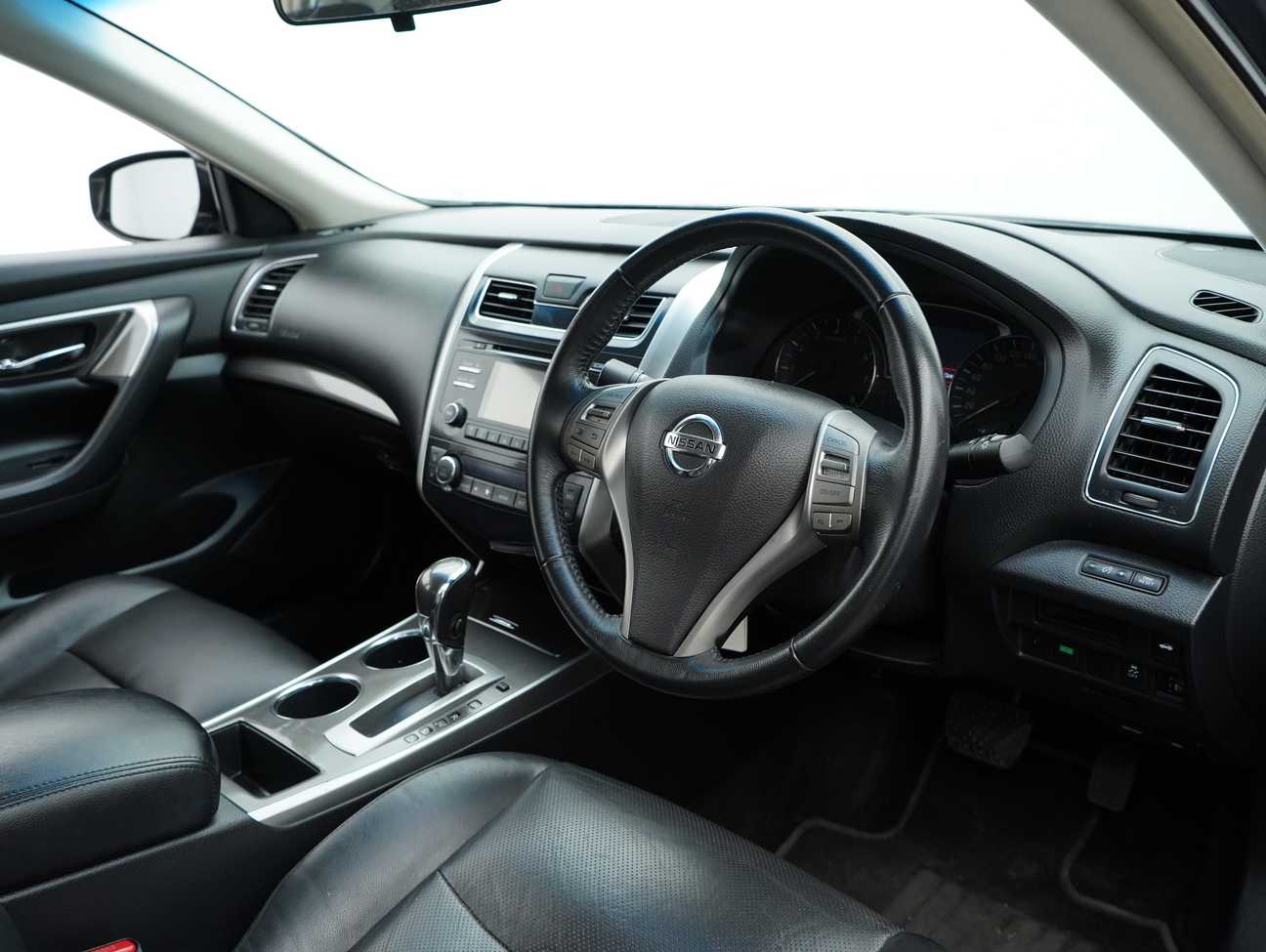 used 2014 Nissan Teana XL 2.0
