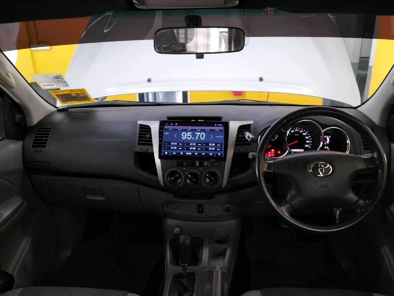 terpakai 2010 Toyota Hilux G VNT Dual Cab 3.0