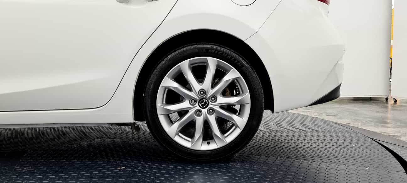 used 2015 Mazda 3 SEDAN SKYACTIV-G (CKD) 2.0