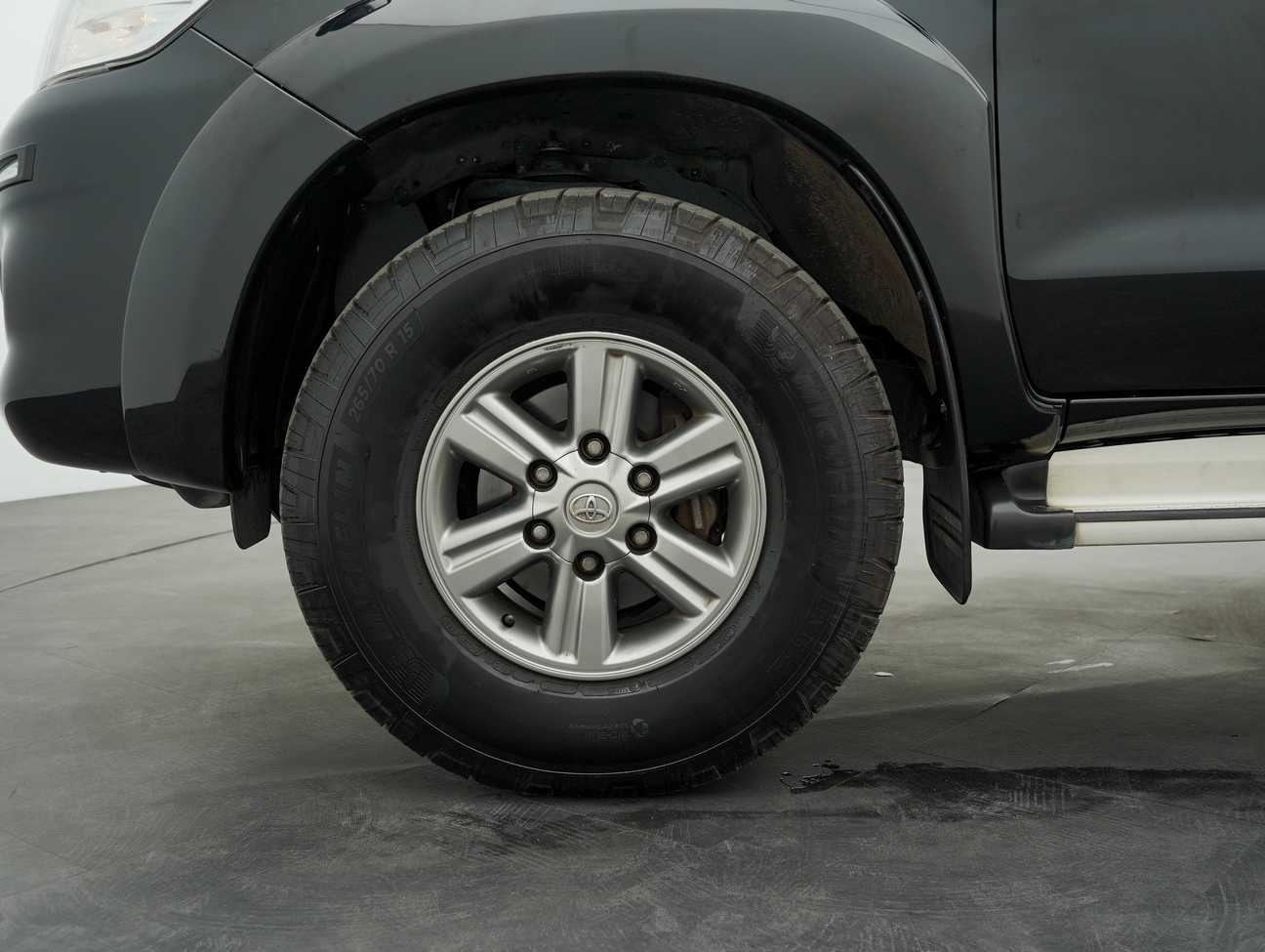 used 2015 Toyota HILUX DOUBLE CAB 2.5