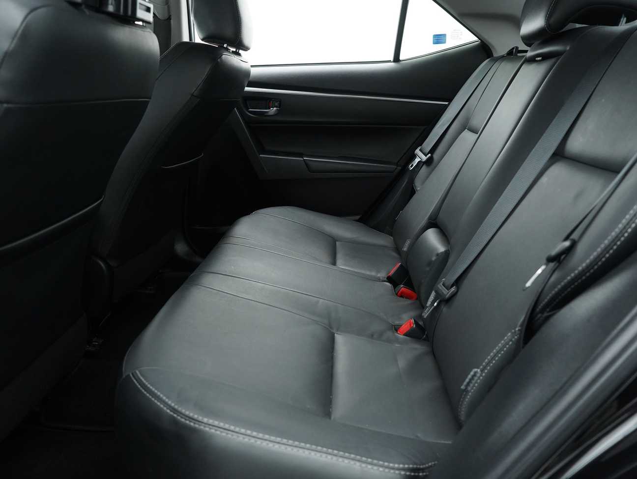 used 2017 Toyota Corolla Altis V 2.0
