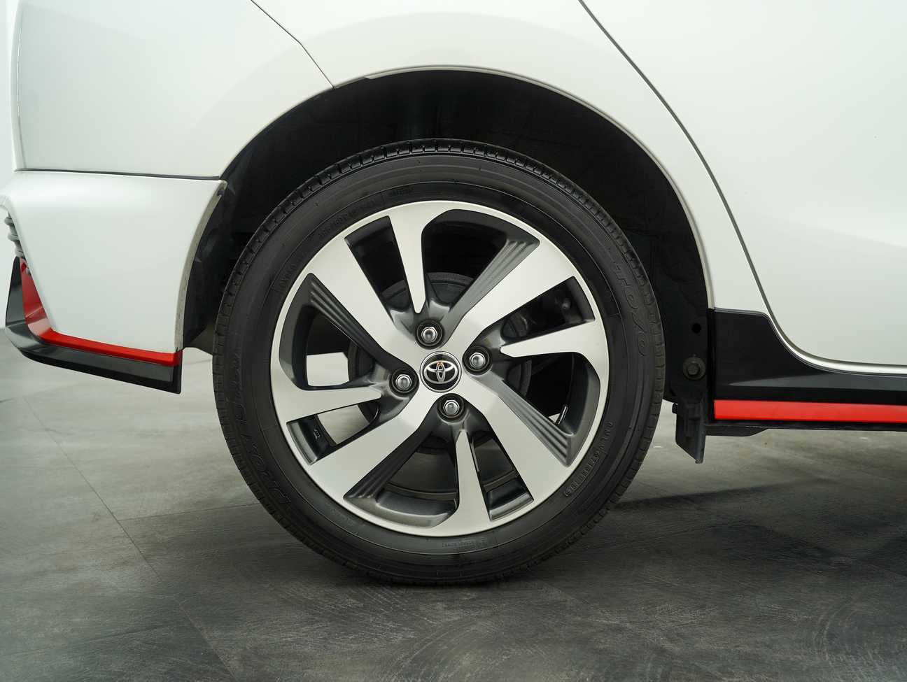used 2019 Toyota YARIS E 1.5