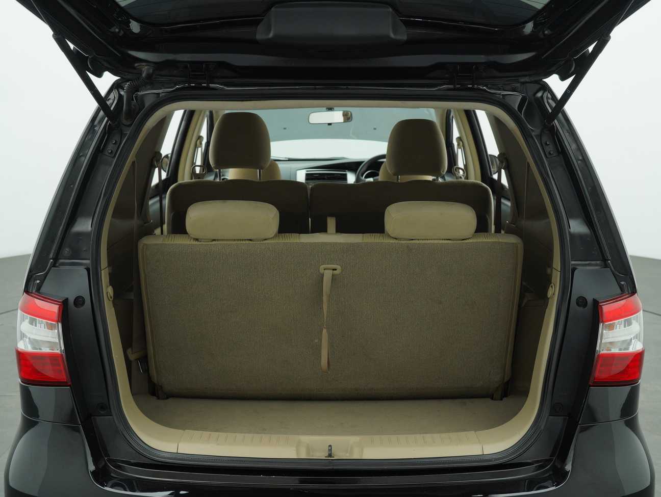 used 2016 Nissan Grand Livina Comfort 1.6